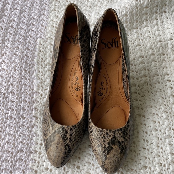 Sofft Grey & Black Stylish Patent Leather Alligator Style Pumps 8 M - Picture 3 of 6